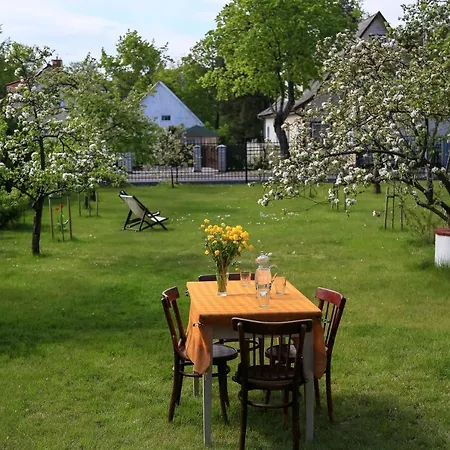 Mo Namas Guest house *