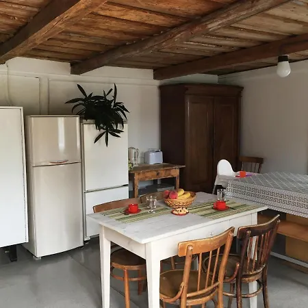 Mo Namas Casa de hóspedes *